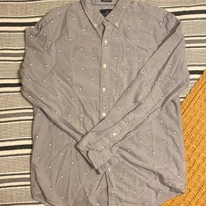 American Eagle serious soft long sleeve button up.